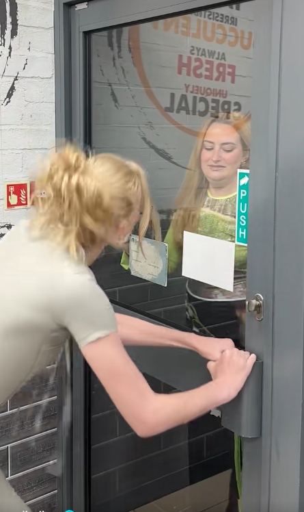 Chicken Shop Date recreation